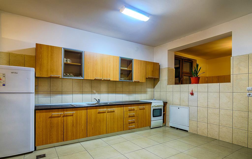 Panorama Pietrei Craiului Hotel Zărneşti Buitenkant foto