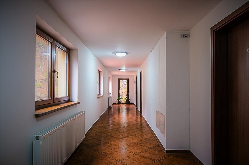 Panorama Pietrei Craiului Hotel Zărneşti Buitenkant foto